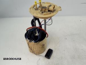 Gebruikte Tank element Pomp Opel Astra K 1.6 CDTI 136 16V Prijs € 60,00 Margeregeling aangeboden door Autobedrijf Broekhuis B.V.