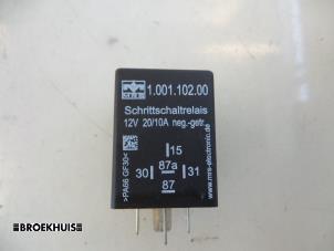 Gebruikte Relais Mercedes Sprinter 3,5t (906.63) 319 CDI,BlueTEC V6 24V Prijs € 6,05 Inclusief btw aangeboden door Autobedrijf Broekhuis B.V.