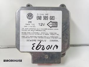 Gebruikte Airbag Module Volkswagen Sharan (7M8/M9/M6) 1.9 TDI 90 Prijs € 20,00 Margeregeling aangeboden door Autobedrijf Broekhuis B.V.