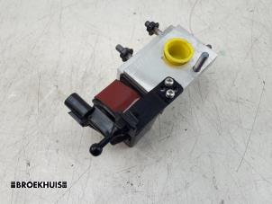 Gebruikte Druksensor airco Kia Niro I (DE) E-Niro 64 kWh Prijs € 125,00 Margeregeling aangeboden door Autobedrijf Broekhuis B.V.