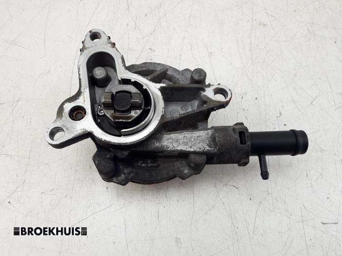 Gebruikte Vacuumpomp (Diesel) Renault Master III (FV) 2.3 dCi 100 16V FWD Prijs € 60,50 Inclusief btw aangeboden door Autobedrijf Broekhuis B.V.