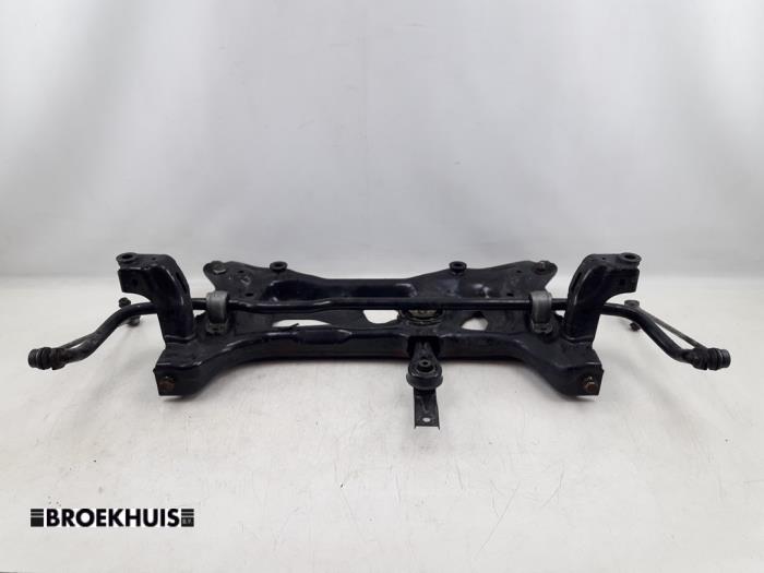 Subframe van een Volkswagen Golf VII Variant (AUVV) 1.0 TSI 12V BlueMotion Technology 2015