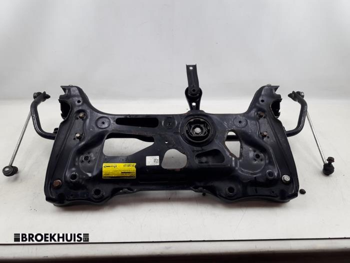 Subframe van een Volkswagen Golf VII Variant (AUVV) 1.0 TSI 12V BlueMotion Technology 2015