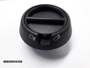 Gebruikte Schakelaar Licht Renault Kangoo Express (FC) Prijs € 10,00 Margeregeling aangeboden door Autobedrijf Broekhuis B.V.