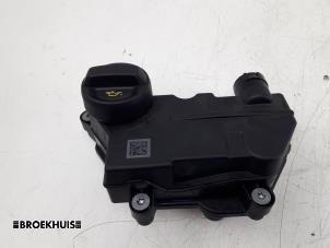 Gebruikte Kleppendeksel Volkswagen Golf VIII (CD1) 1.0 eTSI 12V Prijs € 35,00 Margeregeling aangeboden door Autobedrijf Broekhuis B.V.