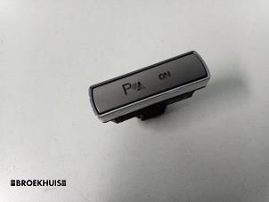 Gebruikte PDC Schakelaar Ford Galaxy (WA6) 2.0 TDCi 16V 140 Prijs € 10,00 Margeregeling aangeboden door Autobedrijf Broekhuis B.V.