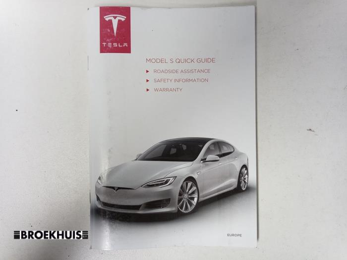 Instructie Boekje Tesla Model S
