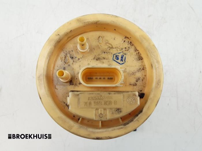 Tank element Pomp van een Volkswagen Transporter/Caravelle T5 2.0 TDI DRF 2010