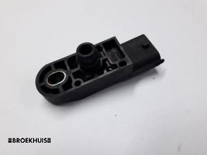 Gebruikte Map Sensor (inlaatspruitstuk) Renault Grand Scénic II (JM) 2.0 16V Prijs € 10,00 Margeregeling aangeboden door Autobedrijf Broekhuis B.V.