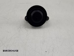 Gebruikte Spanner diversen Volkswagen Up! (121) 1.0 12V 60 Prijs € 20,00 Margeregeling aangeboden door Autobedrijf Broekhuis B.V.