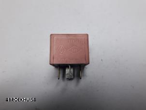 Gebruikte Relais Renault Modus/Grand Modus (JP) 1.5 dCi 70 Prijs € 5,00 Margeregeling aangeboden door Autobedrijf Broekhuis B.V.