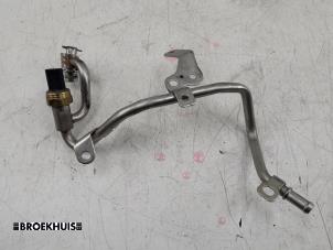 Gebruikte Brandstofleiding Mercedes C (W205) C-200d 1.6 Turbo 16V Prijs € 50,00 Margeregeling aangeboden door Autobedrijf Broekhuis B.V.