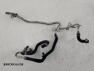 Gebruikte Brandstofleiding Mercedes C (W205) C-200d 1.6 Turbo 16V Prijs € 50,00 Margeregeling aangeboden door Autobedrijf Broekhuis B.V.