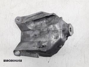 Gebruikte Motorsteun Audi A4 (B9) 2.0 T MHEV 16V Prijs € 20,00 Margeregeling aangeboden door Autobedrijf Broekhuis B.V.