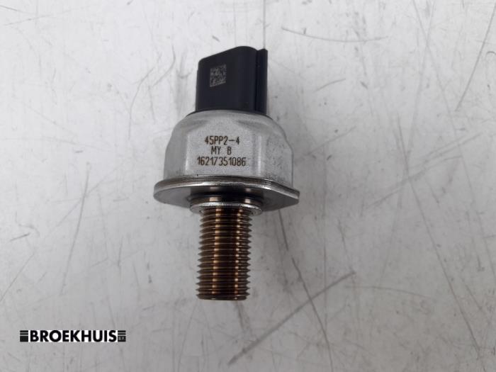 Oliedruk sensor van een Renault Clio IV (5R) 0.9 Energy TCE 90 12V 2013