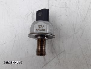 Oliedruk sensor van een Renault Clio IV (5R) 0.9 Energy TCE 90 12V 2013