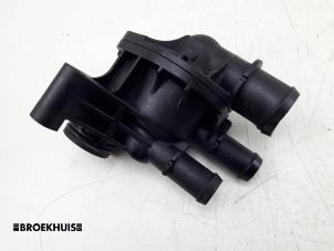Gebruikte Thermostaathuis Ford Kuga II (DM2) 1.5 EcoBoost 16V 120 Prijs € 25,00 Margeregeling aangeboden door Autobedrijf Broekhuis B.V.