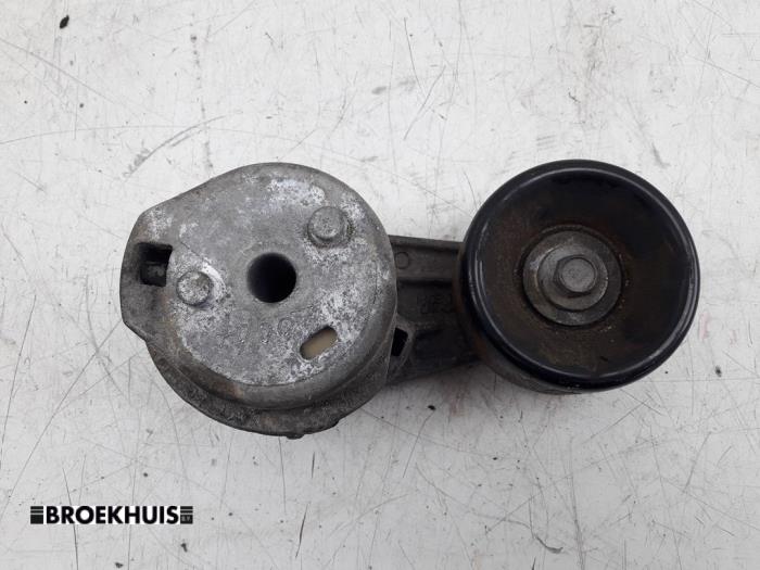 Spanner multiriem van een Land Rover Range Rover Sport (LS) 4.2 V8 32V Supercharged 2005