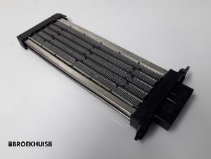 Gebruikte Kachel Verwarmingselement Peugeot 207/207+ (WA/WC/WM) 1.4 16V Prijs € 25,00 Margeregeling aangeboden door Autobedrijf Broekhuis B.V.