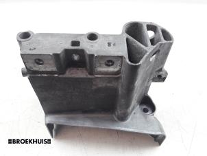 Gebruikte Motorrubber Volkswagen Golf VII (AUA) 1.0 TSI 12V BlueMotion Prijs € 25,00 Margeregeling aangeboden door Autobedrijf Broekhuis B.V.