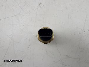 Oliedruk sensor van een Skoda Superb Combi (3V5) 2.0 TDI 2020