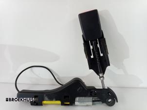 Gebruikte Gordelspanner rechts Citroen C3 (FC/FL/FT) 1.4 HDi Prijs € 20,00 Margeregeling aangeboden door Autobedrijf Broekhuis B.V.