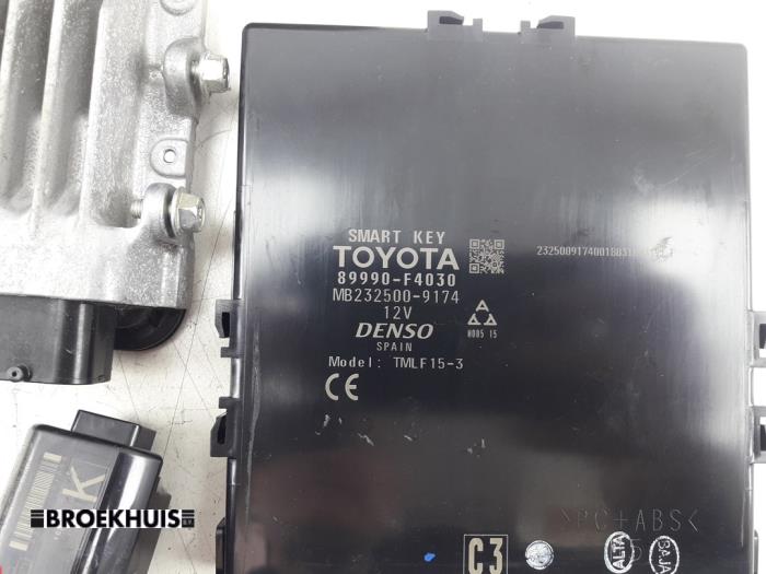 Inspuitcomputer van een Toyota C-HR (X1,X5) 1.8 16V Hybrid 2018