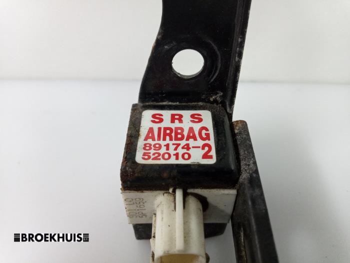 Airbag Sensor van een Toyota Yaris Verso (P2) 1.5 16V 2001
