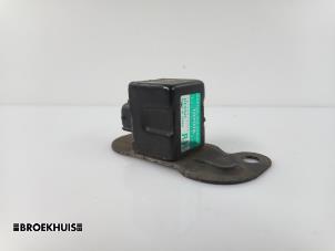 Gebruikte Airbag Sensor Toyota Avensis (T22) 1.6 16V Prijs € 15,00 Margeregeling aangeboden door Autobedrijf Broekhuis B.V.