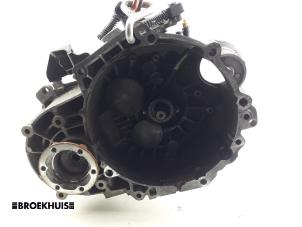 Gebruikte Versnellingsbak Volkswagen Golf VII Variant (AUVV) 2.0 TDI 150 16V Prijs € 450,00 Margeregeling aangeboden door Autobedrijf Broekhuis B.V.