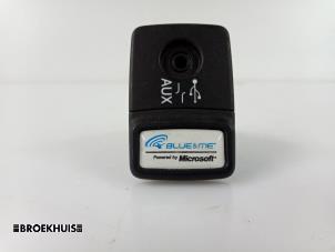 Gebruikte AUX/USB aansluiting Fiat Punto Evo (199) 1.3 JTD Multijet 85 16V Euro 5 Prijs € 15,00 Margeregeling aangeboden door Autobedrijf Broekhuis B.V.
