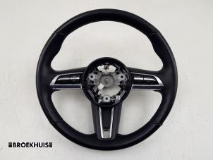 Gebruikte Stuurwiel Mazda CX-30 (DM) 2.0 e-SkyActiv X 186 16V Prijs € 225,00 Margeregeling aangeboden door Autobedrijf Broekhuis B.V.