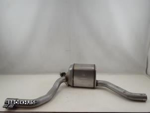 Gebruikte Uitlaat Middendemper Chrysler Pacifica 3.6 V6 24V Prijs € 75,00 Margeregeling aangeboden door Autobedrijf Broekhuis B.V.