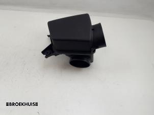 Gebruikte Luchtfilterhuis Chrysler Pacifica 3.6 V6 24V Prijs € 50,00 Margeregeling aangeboden door Autobedrijf Broekhuis B.V.