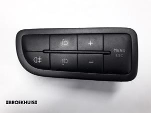 Gebruikte Schakelaar Citroen Nemo (AA) 1.4 HDi 70 Prijs € 10,00 Margeregeling aangeboden door Autobedrijf Broekhuis B.V.