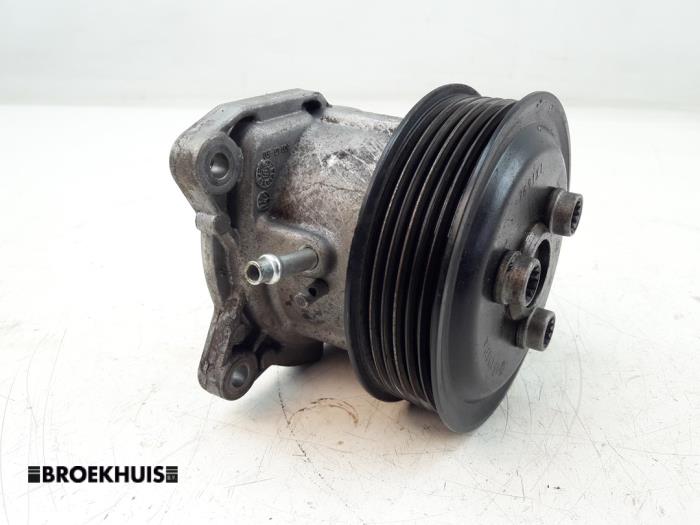 Gebruikte Waterpomp Volkswagen Golf VI (5K1) 1.2 TSI BlueMotion Prijs € 25,00 Margeregeling aangeboden door Autobedrijf Broekhuis B.V.