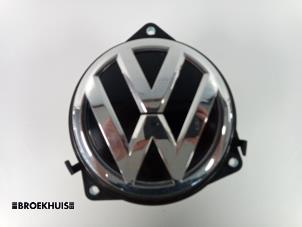 Gebruikte Handgreep Achterklep Volkswagen Passat Variant (3G5) 1.6 TDI 16V Prijs € 40,00 Margeregeling aangeboden door Autobedrijf Broekhuis B.V.
