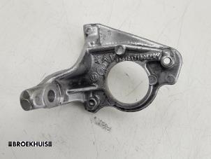 Gebruikte Motorsteun Peugeot 308 SW (L4/L9/LC/LJ/LR) 1.6 BlueHDi 120 Prijs € 20,00 Margeregeling aangeboden door Autobedrijf Broekhuis B.V.