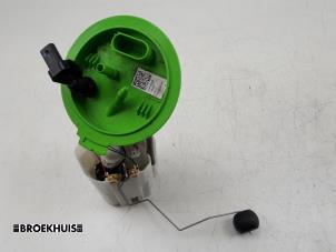 Gebruikte Tank element Pomp Volkswagen Golf VII (AUA) 1.4 GTE 16V Prijs € 30,00 Margeregeling aangeboden door Autobedrijf Broekhuis B.V.