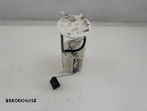 Gebruikte Tank element Pomp Suzuki Grand Vitara II (JT) 2.0 16V Prijs € 45,00 Margeregeling aangeboden door Autobedrijf Broekhuis B.V.