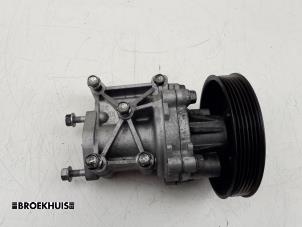 Gebruikte Waterpomp Mitsubishi Outlander (GF/GG) 2.0 16V 4x2 Prijs € 60,00 Margeregeling aangeboden door Autobedrijf Broekhuis B.V.