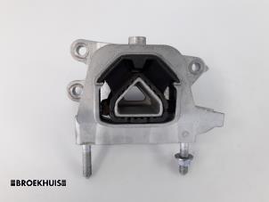 Gebruikte Motorsteun Opel Corsa F (UB/UH/UP) Electric, Corsa-e 50kWh Prijs € 50,00 Margeregeling aangeboden door Autobedrijf Broekhuis B.V.