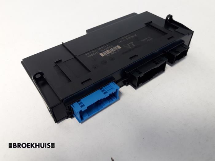 Gebruikte Computer Body Control BMW 5 serie Touring (F11) 520d 16V Prijs € 100,00 Margeregeling aangeboden door Autobedrijf Broekhuis B.V.