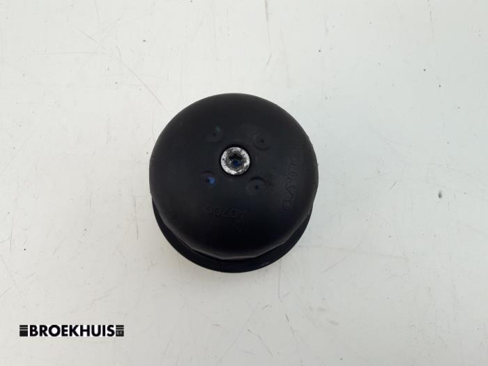 Gebruikte Oliedop Volvo V40 (MV) 2.0 D2 16V Prijs € 25,00 Margeregeling aangeboden door Autobedrijf Broekhuis B.V.