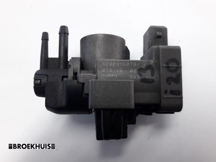 Gebruikte Overdrukklep Turbo Hyundai i20 1.2i 16V Prijs € 30,00 Margeregeling aangeboden door Autobedrijf Broekhuis B.V.