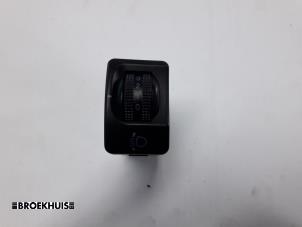 Gebruikte Schakelaar Koplamp Ihv Hyundai Trajet 2.0 16V Prijs € 5,00 Margeregeling aangeboden door Autobedrijf Broekhuis B.V.