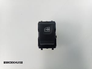 Gebruikte Ruit schakelaar elektrisch Citroen Jumper (U9) 2.0 BlueHDi 110 Prijs € 12,10 Inclusief btw aangeboden door Autobedrijf Broekhuis B.V.