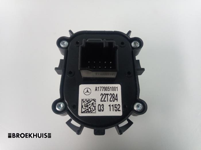 Inspuitcomputer van een Mercedes-Benz GLB (247.6) 1.3 GLB-200 Turbo 16V 2023