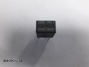 Gebruikte Relais Hyundai Trajet Prijs € 5,00 Margeregeling aangeboden door Autobedrijf Broekhuis B.V.