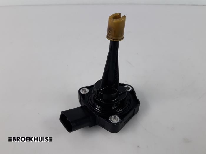 Gebruikte Olie niveau sensor Audi A5 Sportback (8TA) 3.0 TDI V6 24V Prijs € 20,00 Margeregeling aangeboden door Autobedrijf Broekhuis B.V.
